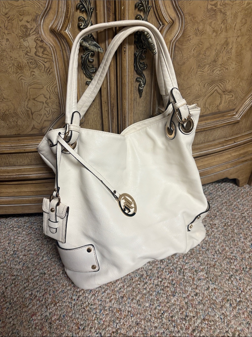 Cream Leather like Shoulder Tote Bag with Gold Hardware
